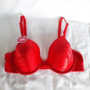 🎁 SALE 3/$40🎁 38B NWT Maidenform Bra